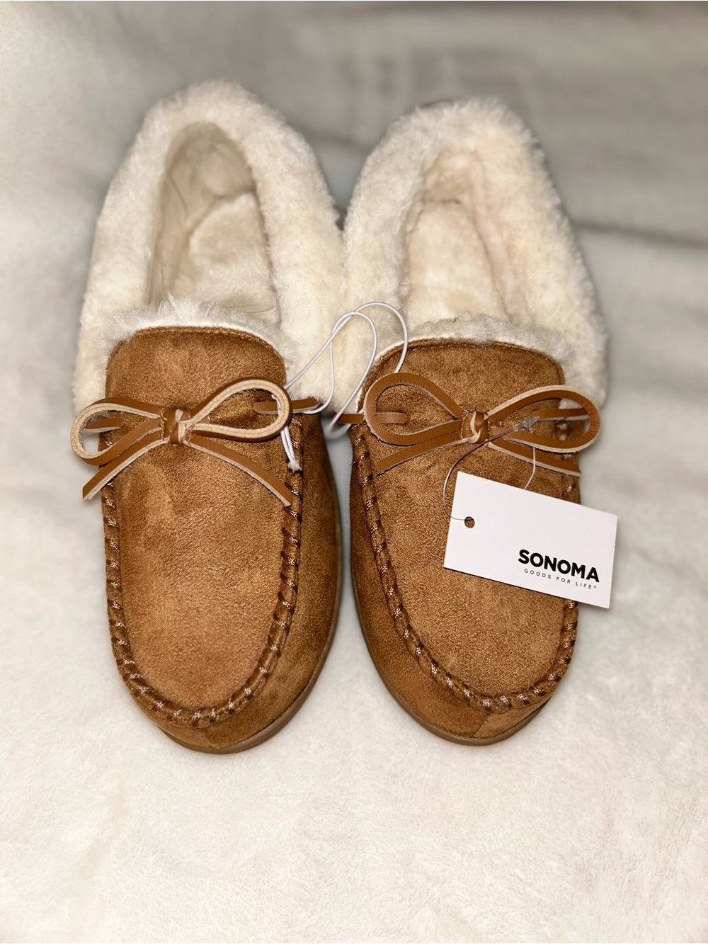 NWT Sonoma M 7-8 Brown Moccasin Faux Suede Fur
Lined Flats Slip On Slippers - Picture 2 of 5